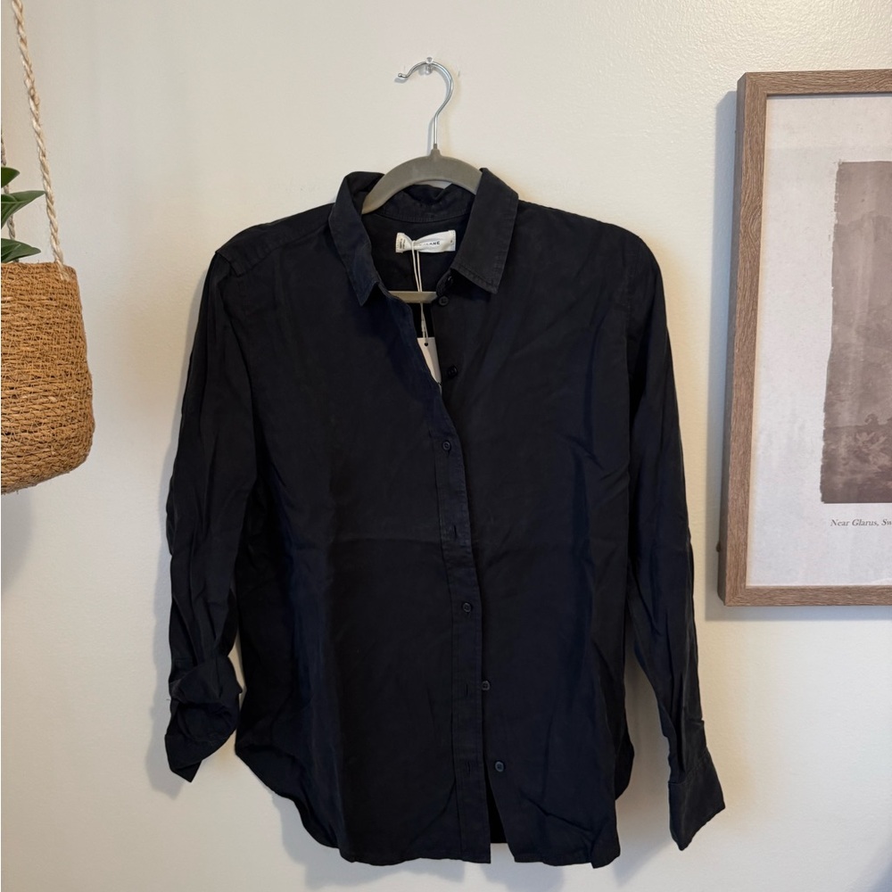 NWT Everlane The Must Have Shirt in Butterlite, Black Sz 4